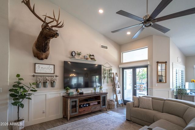 6340 W DONALD Drive, Glendale, AZ 85310