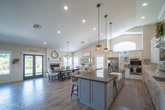 6340 W DONALD Drive, Glendale, AZ 85310