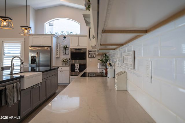 6340 W DONALD Drive, Glendale, AZ 85310