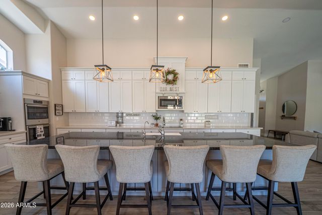 6340 W DONALD Drive, Glendale, AZ 85310