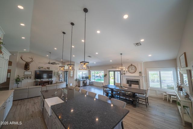 6340 W DONALD Drive, Glendale, AZ 85310