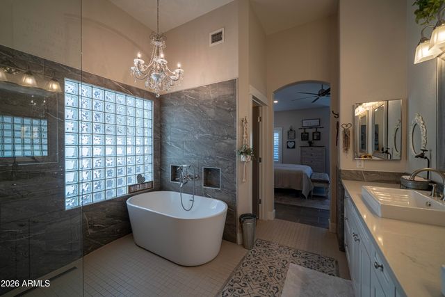 6340 W DONALD Drive, Glendale, AZ 85310