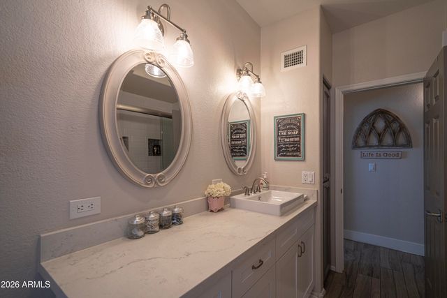 6340 W DONALD Drive, Glendale, AZ 85310