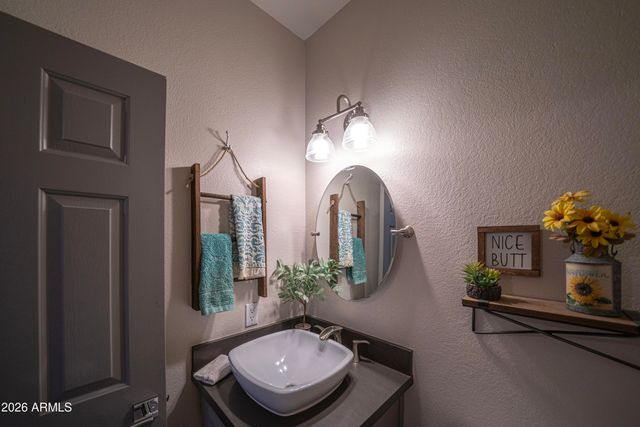 6340 W DONALD Drive, Glendale, AZ 85310