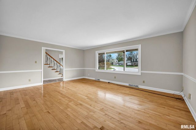 7234 N CRABAPPLE Court, Peoria, IL 61614
