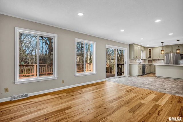 7234 N CRABAPPLE Court, Peoria, IL 61614