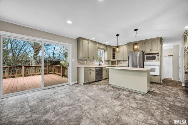 7234 N CRABAPPLE Court, Peoria, IL 61614