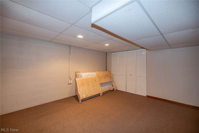 6656 Willow Lake Drive, North Royalton, OH 44133