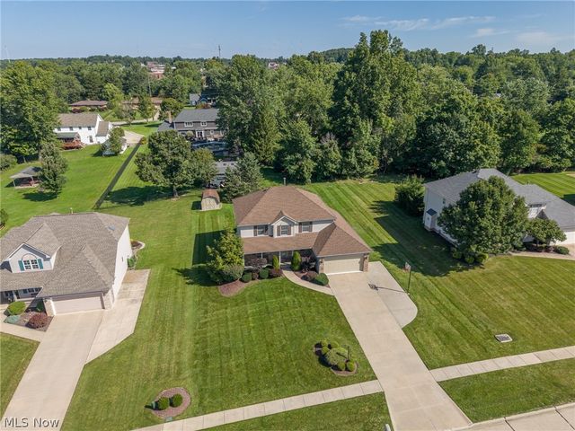 6656 Willow Lake Drive, North Royalton, OH 44133