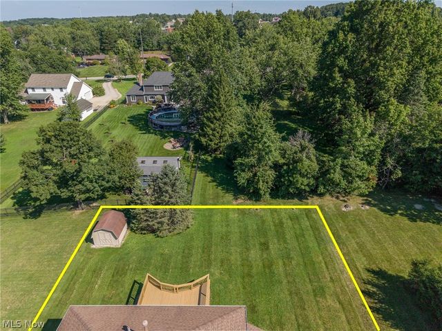 6656 Willow Lake Drive, North Royalton, OH 44133