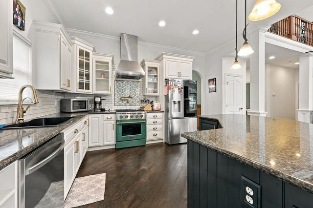 2807 Alexandria Court, Uniontown, OH 44685