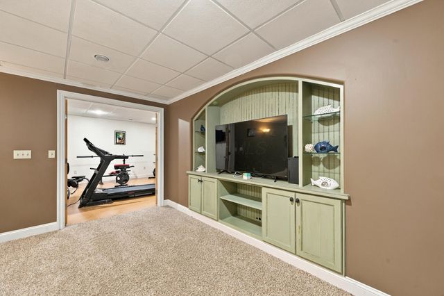 2807 Alexandria Court, Uniontown, OH 44685