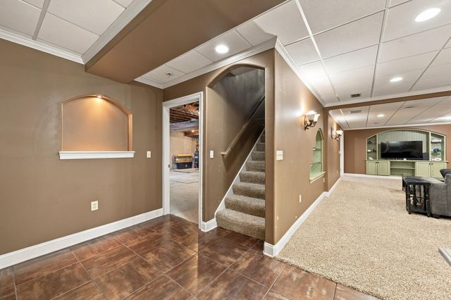 2807 Alexandria Court, Uniontown, OH 44685