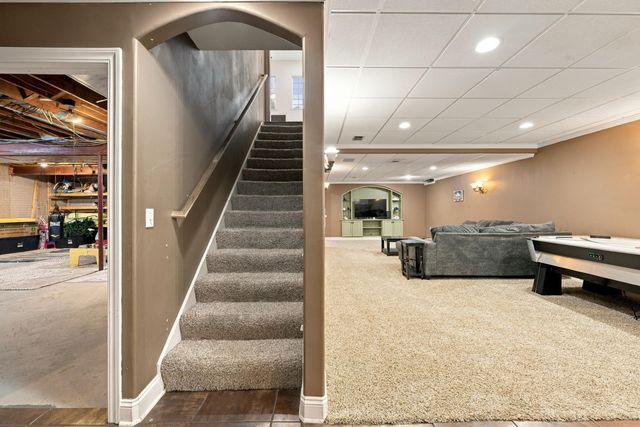2807 Alexandria Court, Uniontown, OH 44685