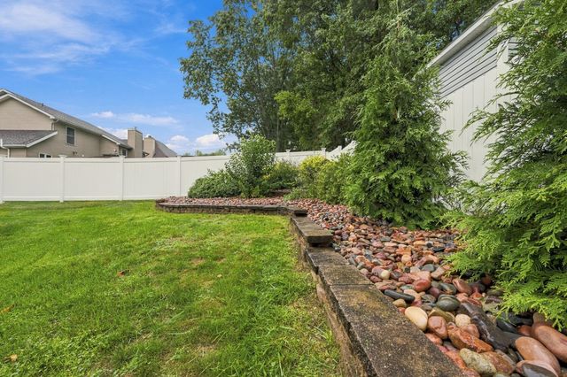 2807 Alexandria Court, Uniontown, OH 44685