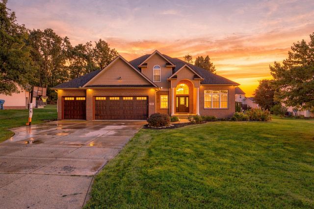 2807 Alexandria Court, Uniontown, OH 44685