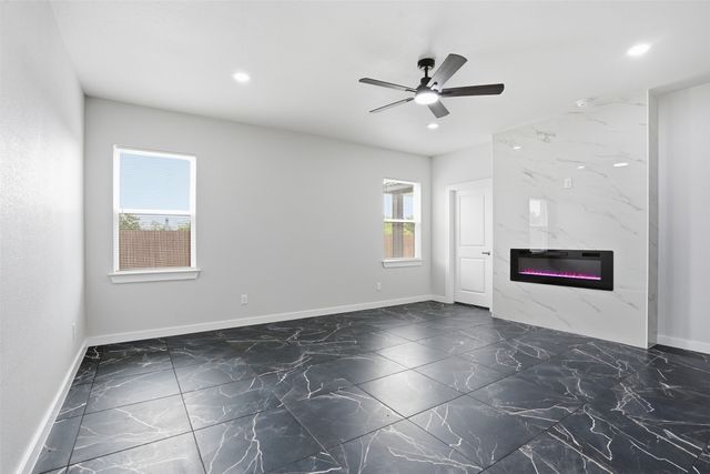 544 Highview Court, Godley, TX 76044