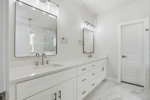 544 Highview Court, Godley, TX 76044