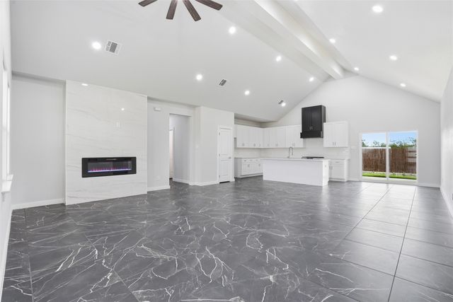 544 Highview Court, Godley, TX 76044