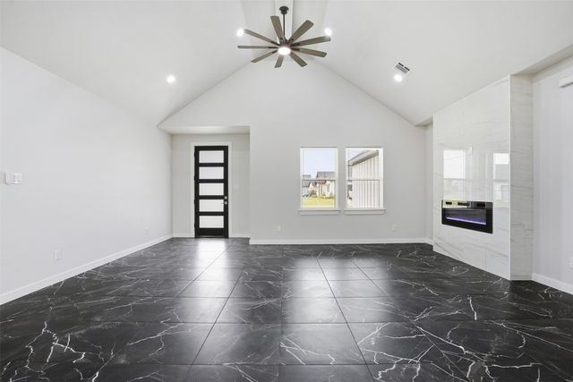 544 Highview Court, Godley, TX 76044