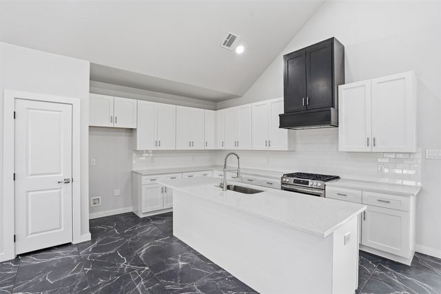 544 Highview Court, Godley, TX 76044