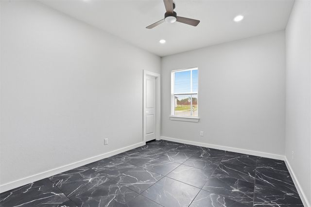 544 Highview Court, Godley, TX 76044