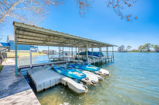 600 Deep Cove DR, Granite Shoals, TX 78654