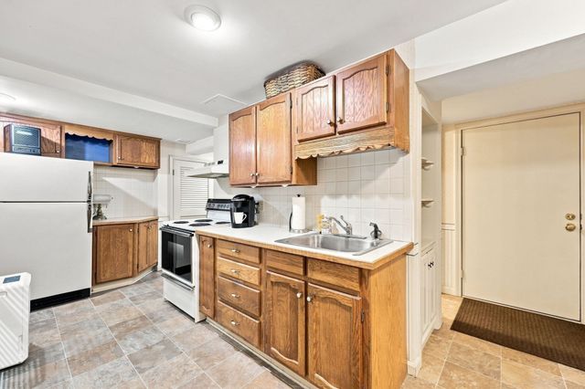 310 Briarwood Avenue, Southbridge, MA 01550