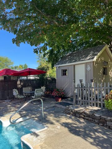 310 Briarwood Avenue, Southbridge, MA 01550