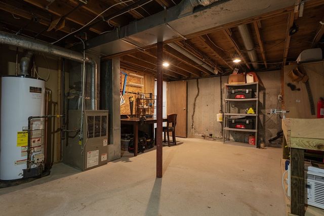 6 Quill Drive, West Warwick, RI 02893