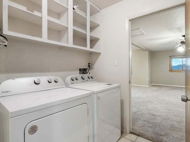 419 Appaloosa Drive, Los Lunas, NM 87031