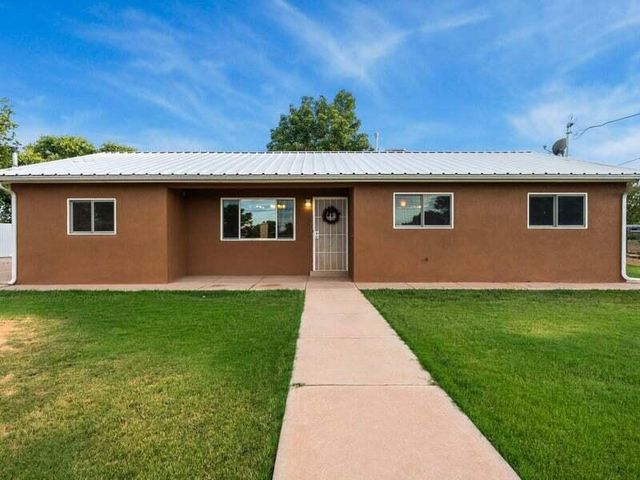 419 Appaloosa Drive, Los Lunas, NM 87031