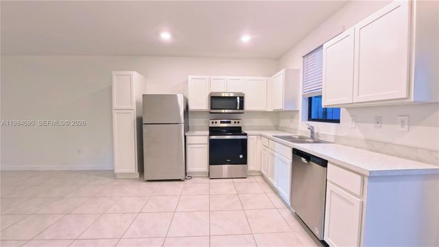 1220 NE 5th Ct, Florida City, FL 33034