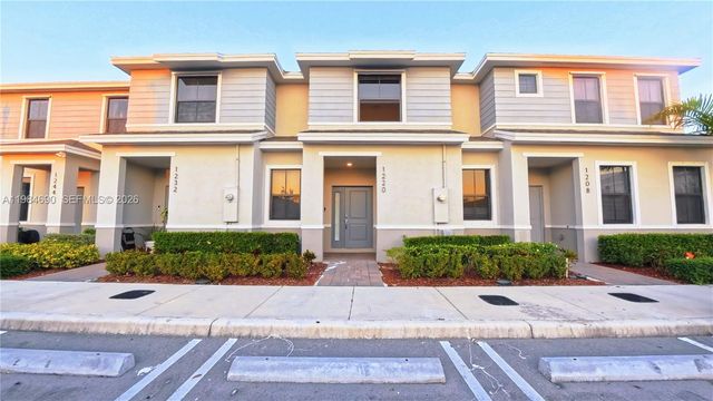 1220 NE 5th Ct, Florida City, FL 33034