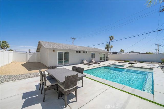 373 W Avenida Cerca, Palm Springs, CA 92262