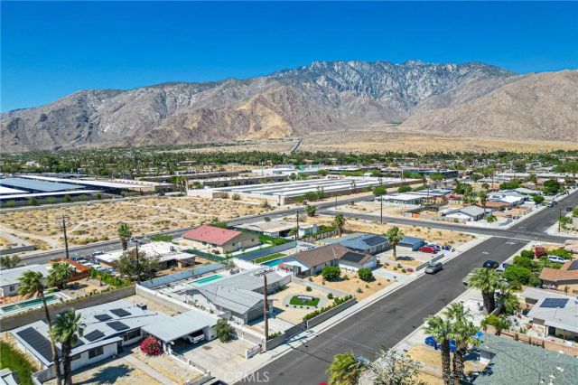 373 W Avenida Cerca, Palm Springs, CA 92262
