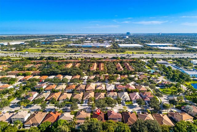 13976 S Cypress Cove Cir, Davie, FL 33325