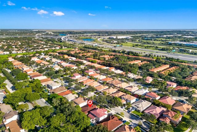 13976 S Cypress Cove Cir, Davie, FL 33325
