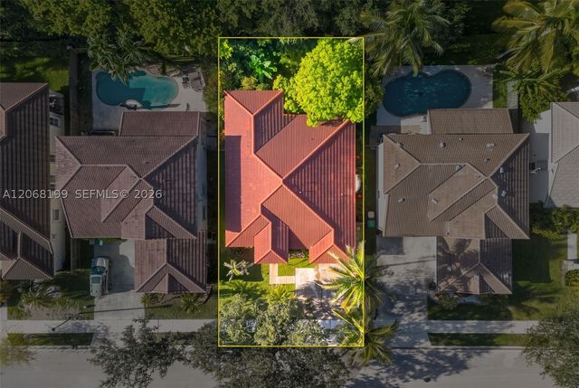 13976 S Cypress Cove Cir, Davie, FL 33325