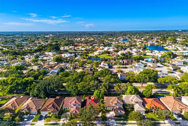 13976 S Cypress Cove Cir, Davie, FL 33325