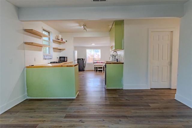 1120 Mark ST, Austin, TX 78721