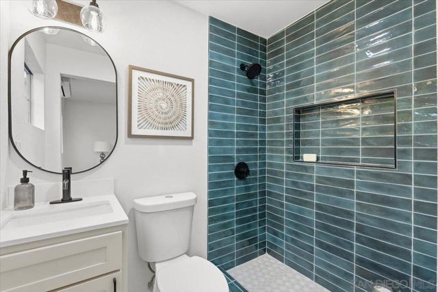 517 Worthington St, Spring Valley, CA 91977