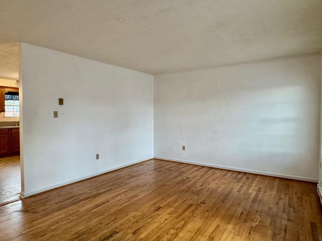 236 NOTTOWAY DR, Stephens City, VA 22655