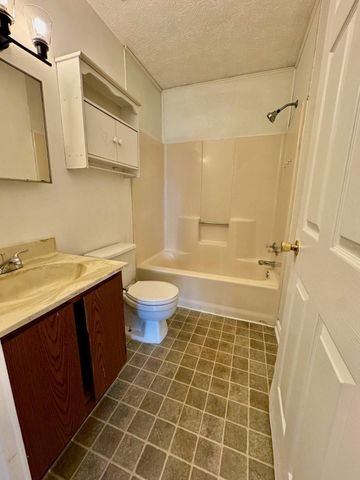 236 NOTTOWAY DR, Stephens City, VA 22655