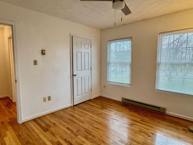 236 NOTTOWAY DR, Stephens City, VA 22655