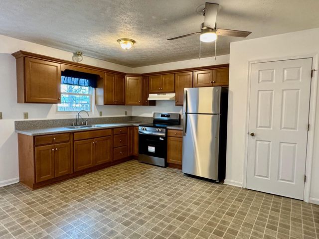236 NOTTOWAY DR, Stephens City, VA 22655