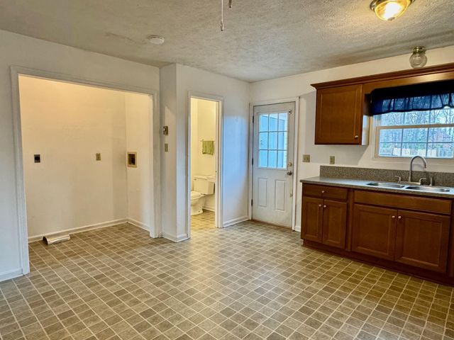 236 NOTTOWAY DR, Stephens City, VA 22655