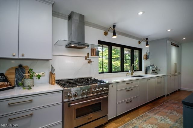 2810 Brentwood Close Street NW, Canton, OH 44708