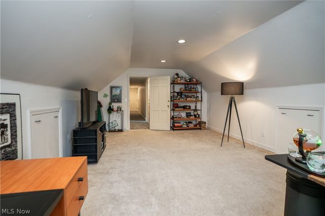 2810 Brentwood Close Street NW, Canton, OH 44708