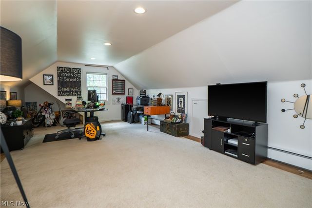 2810 Brentwood Close Street NW, Canton, OH 44708
